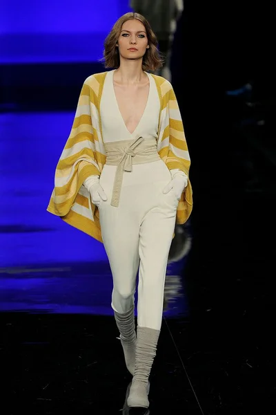 Look 39